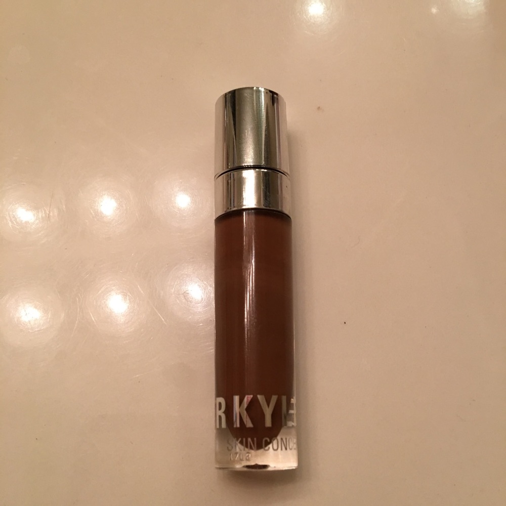 Kylie cosmetics concealer